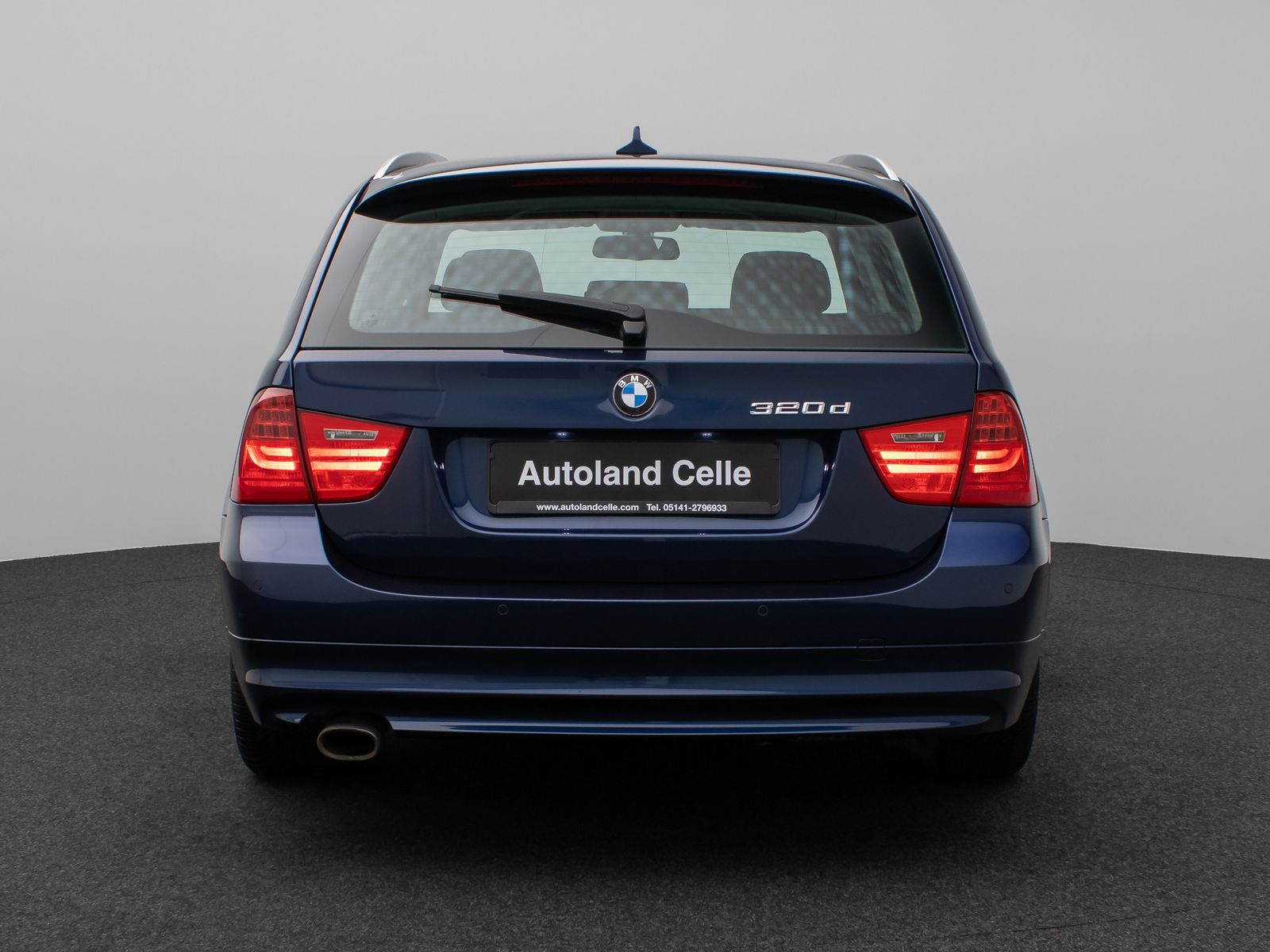 Fahrzeugabbildung BMW 320d PDC Navi Xenon Fernlichtassist Komfort AHK