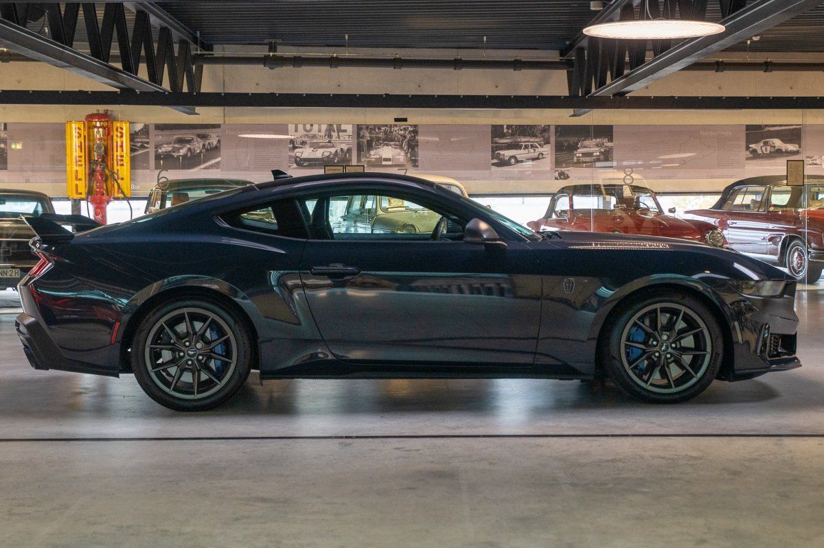 Ford Mustang (MUSTANG Dark Horse RECARO/Spoiler groß/1.Hand/CO)