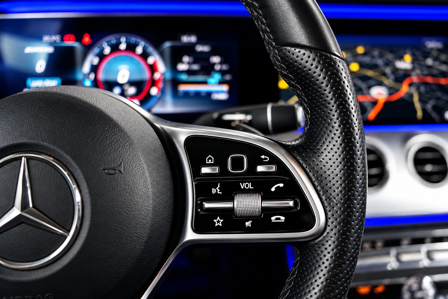 Fahrzeugabbildung Mercedes-Benz E 220 E 220 d Avantgarde *Pano*Ambiente*Widescre