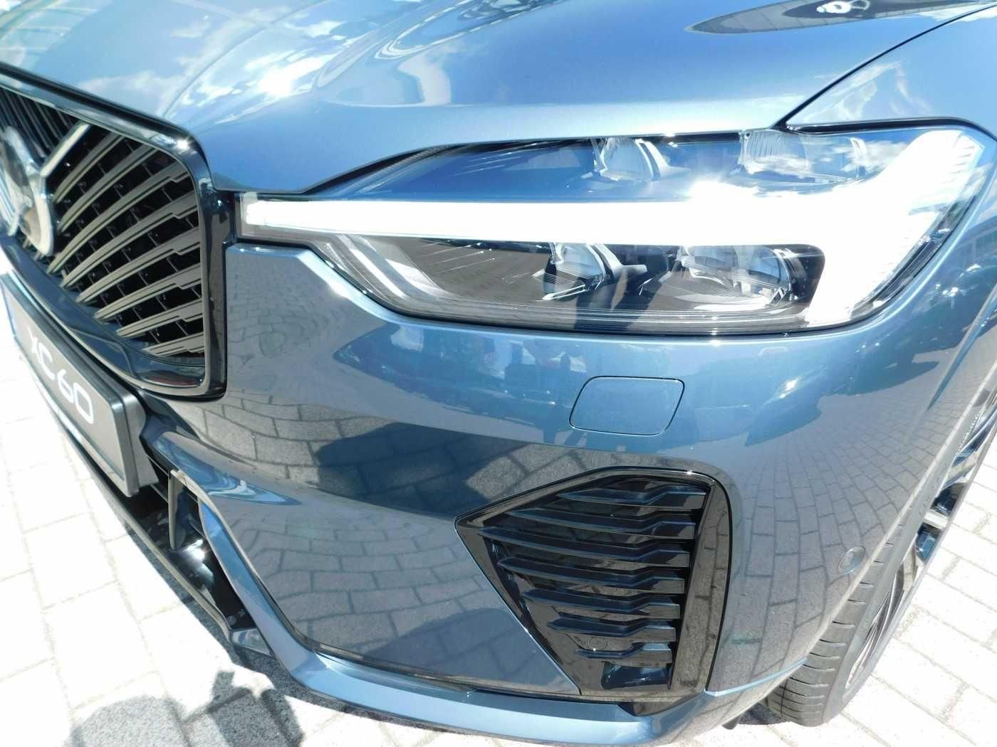 Fahrzeugabbildung Volvo XC60 T8 AWD Ultra Black Edit. 'HEAD-UP-DISPLAY'