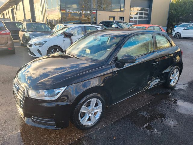 Audi A1 1.0TFSI 70kW Ultra Navi Paket SHZ PDC