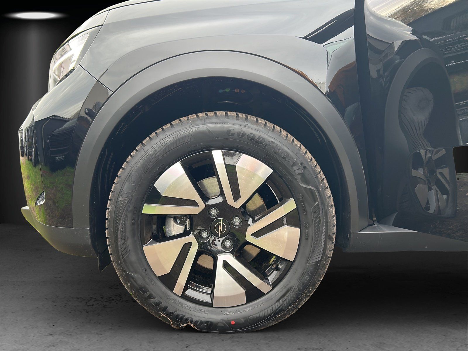 Fahrzeugabbildung Opel Frontera Edition Automatik ALLWETTER/PDC/TECH-PA