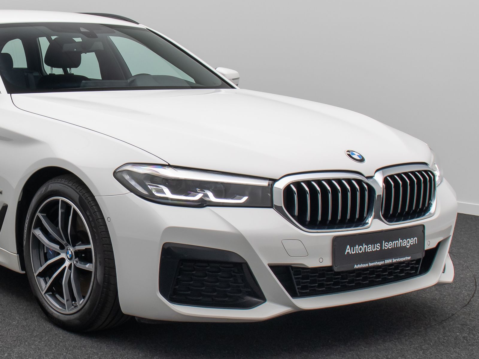 Fahrzeugabbildung BMW 540d xD M Sport Alarm AHK Kamera DAB Parkassist