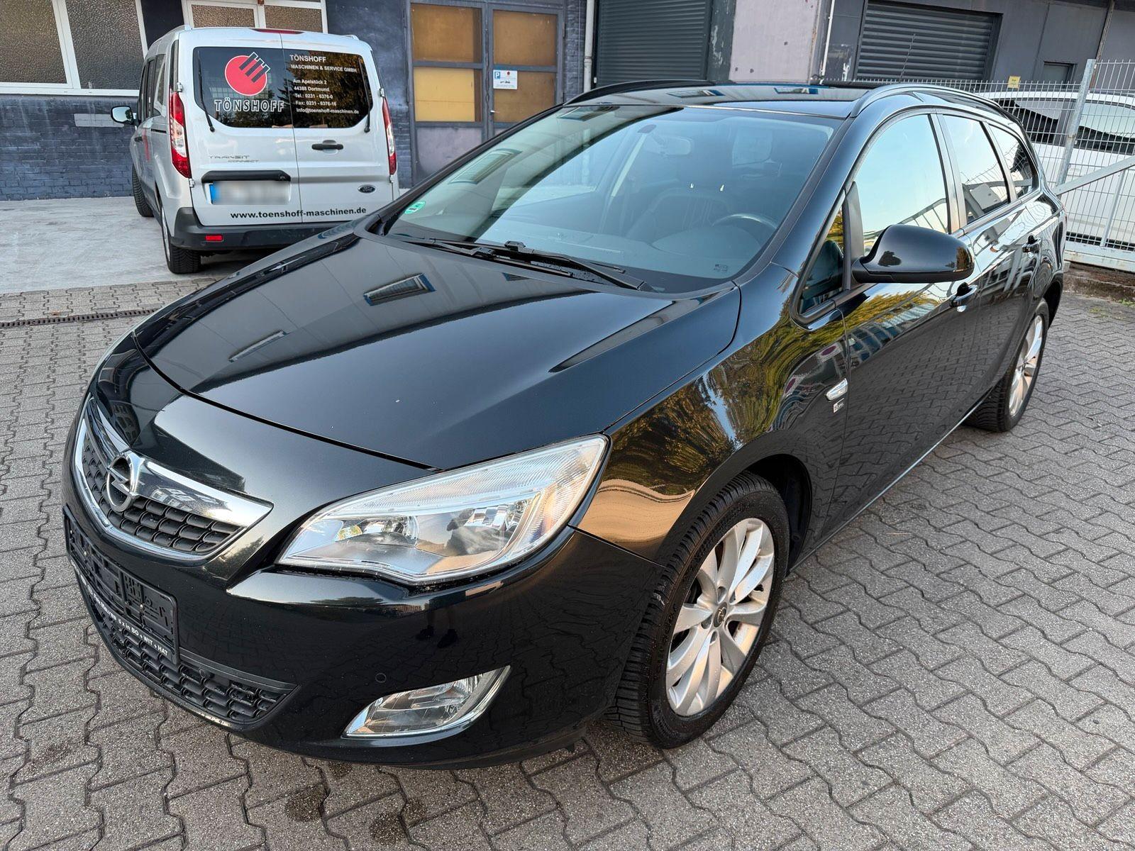 Opel Astra 2012 — photo 13