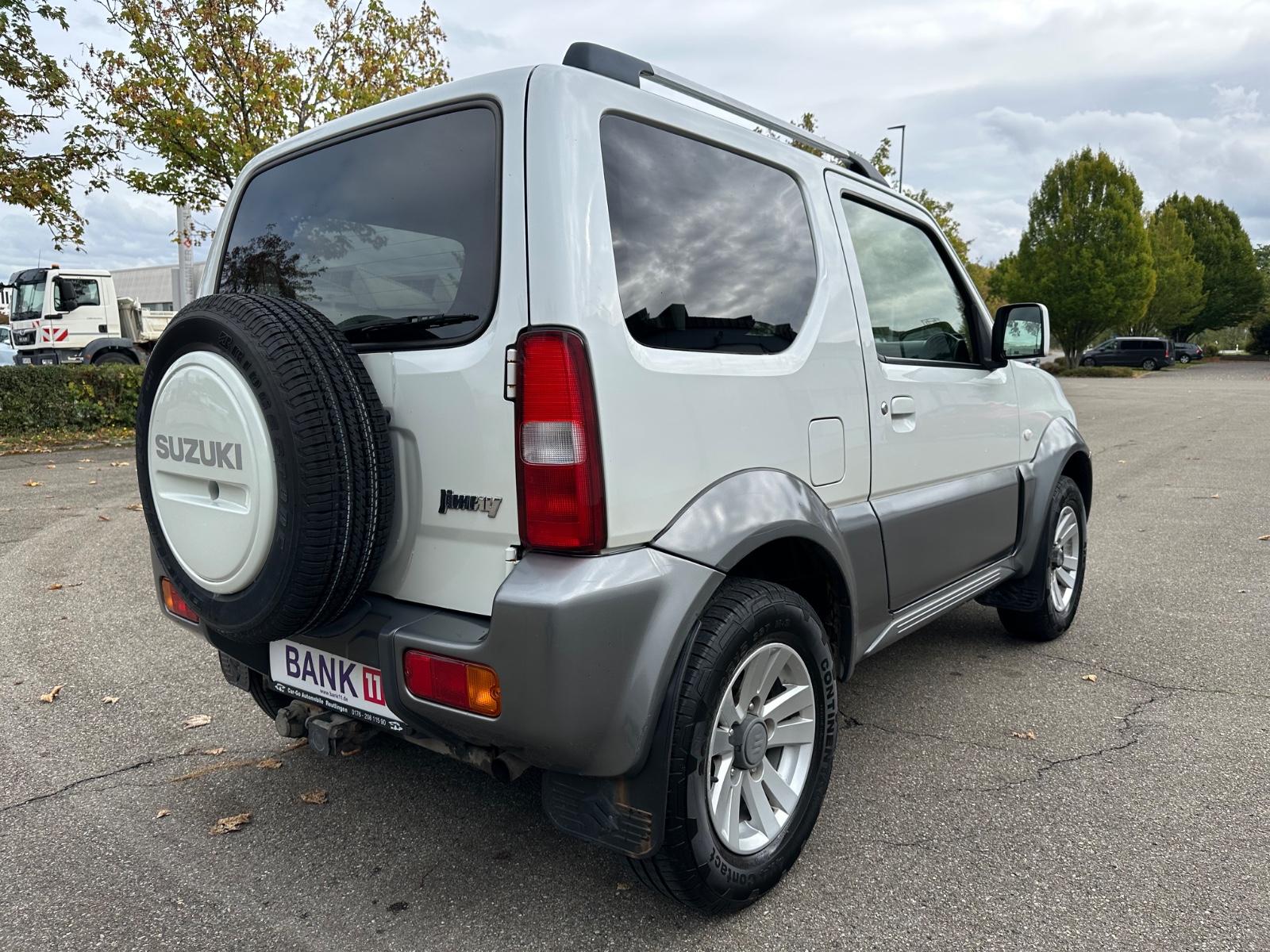 SUZUKI JIMNY 1.3 VVT 86ch 4X4 STYLE - CUIR - ATTELAGE - SIÈGES CHAUFFANTS - CLIMATISATION