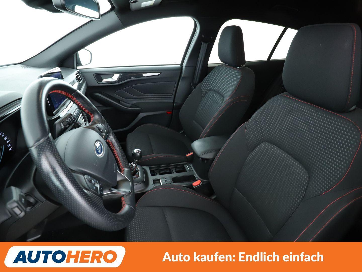 Ford Focus 1.5 EcoBoost ST-Line*NAVI*LED*SPUR*PDC*SHZ