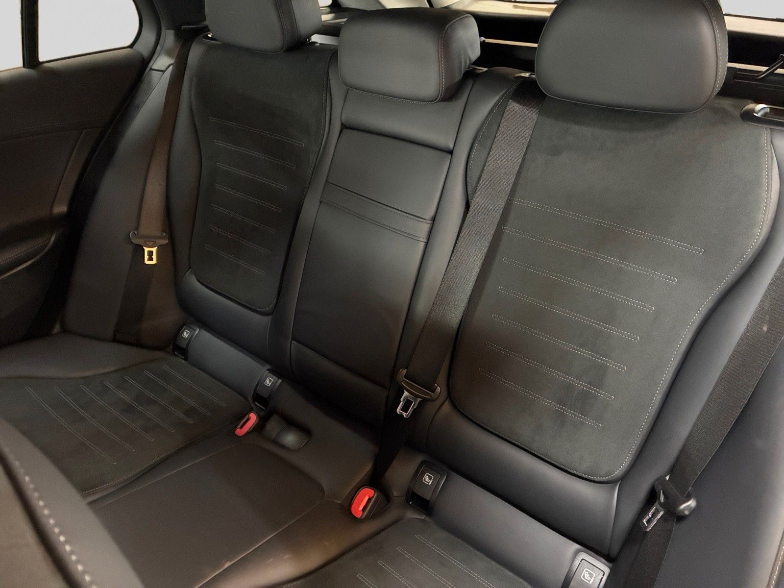 Mercedes-Benz C 200 - Bild 11