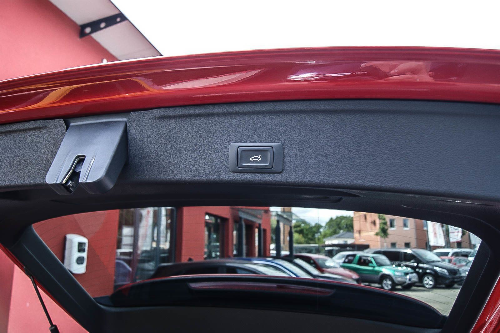 Fahrzeugabbildung Audi A4 Avant 20 TDI S-Line SPORT PANORAMA KAMERA DSP