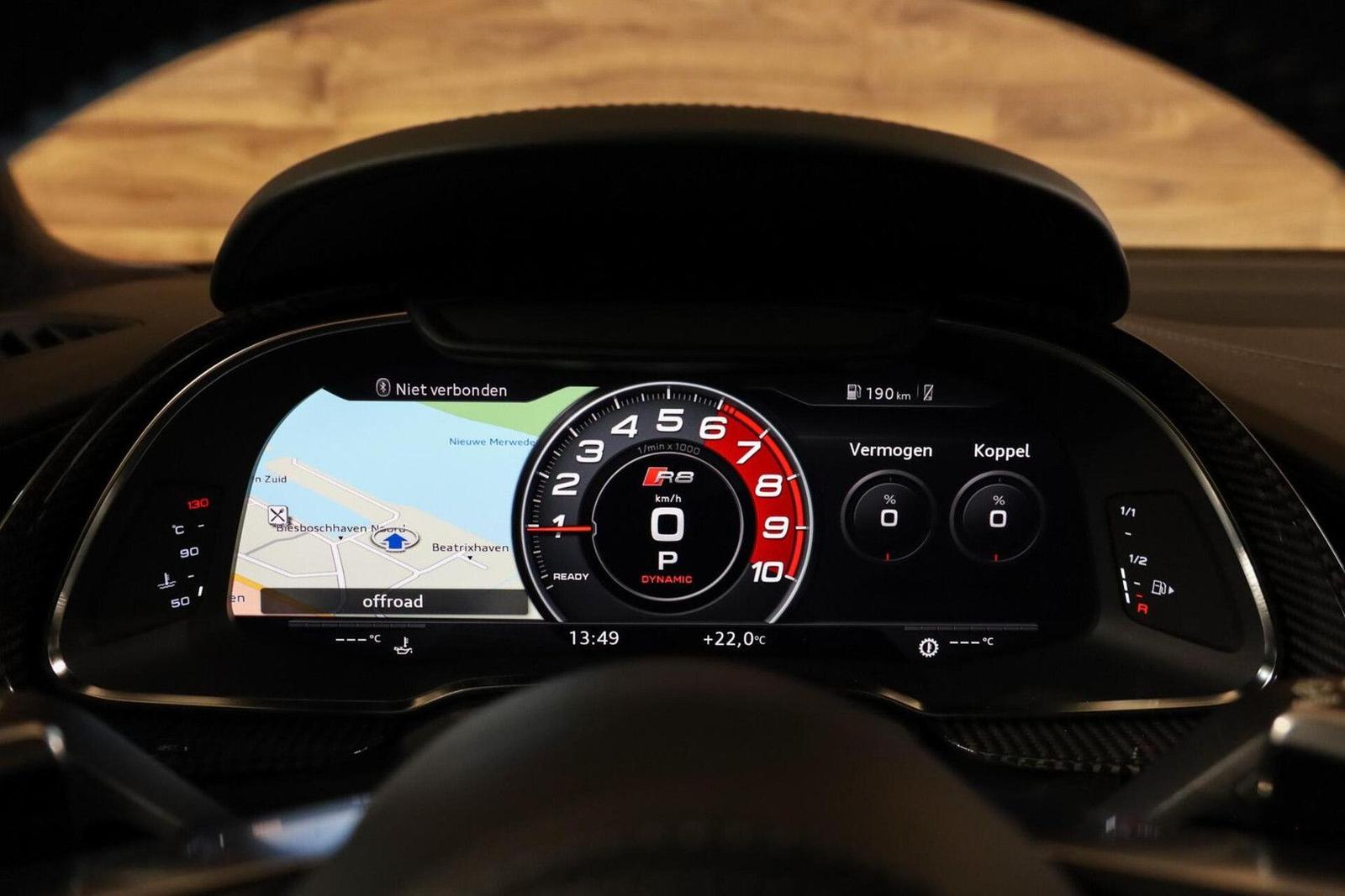 AUDI R8 5.2 V10 FSI QUATTRO