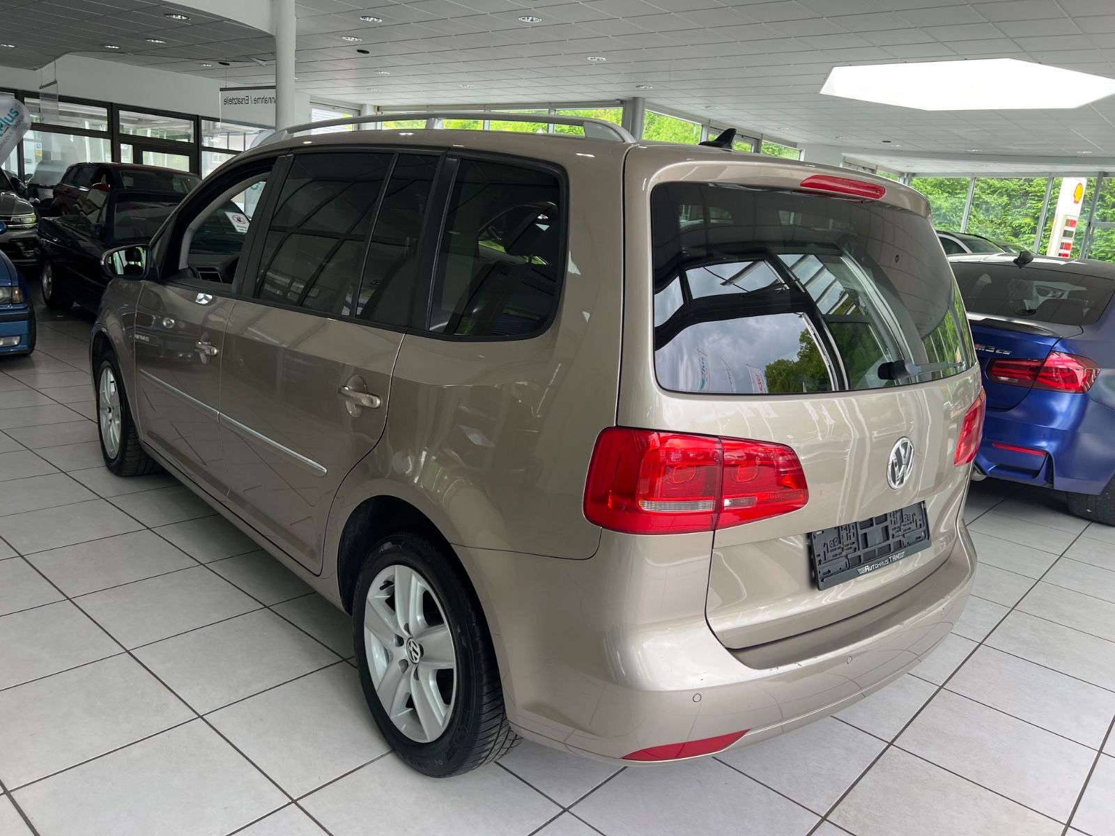 Fahrzeugabbildung Volkswagen Touran Highline 2.0 TDI DSG *BI-Colour *