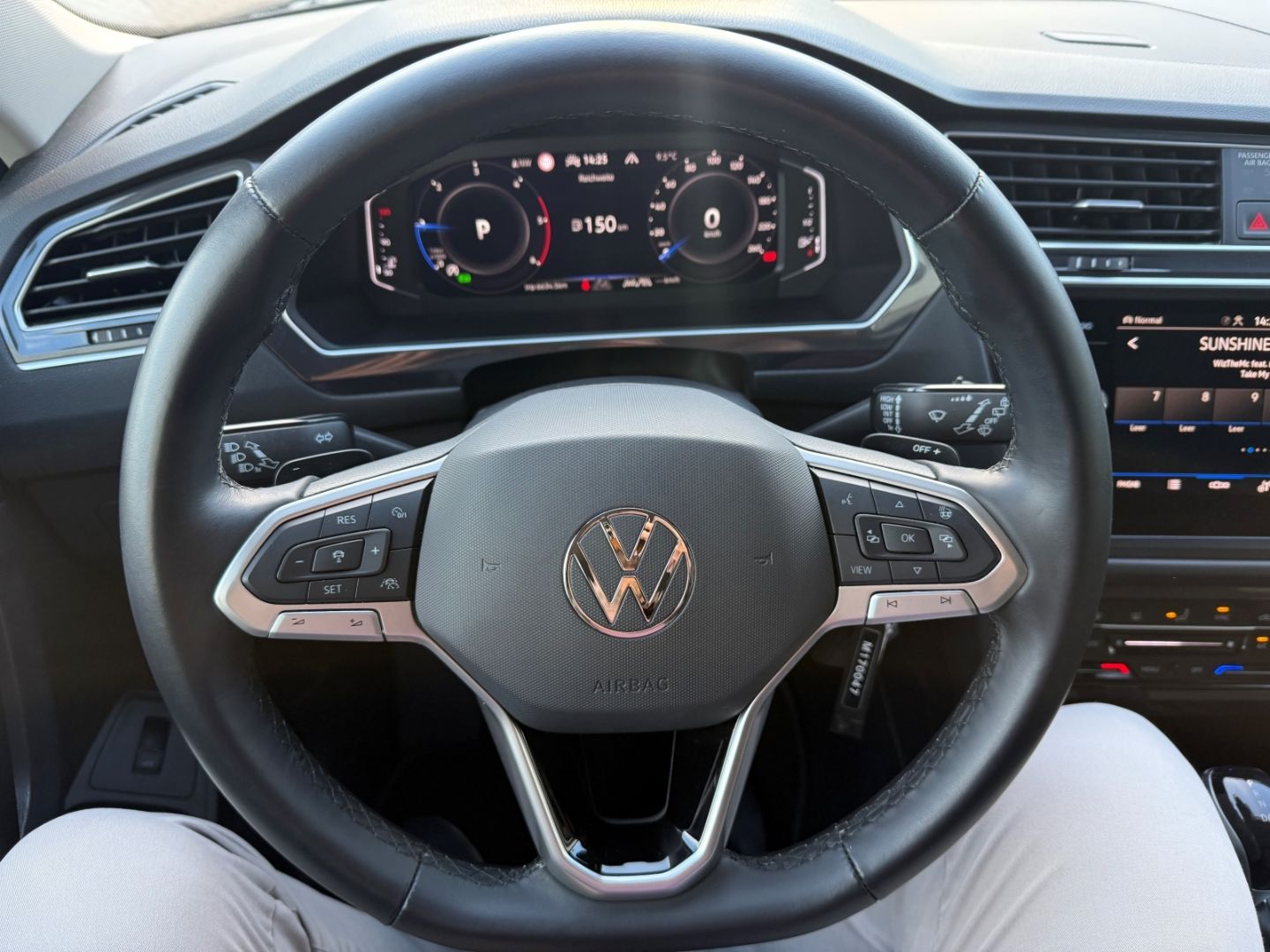 VW Tiguan Allspace 4Motion 2.0 TDI AHK-klappbar Nav - Image 16