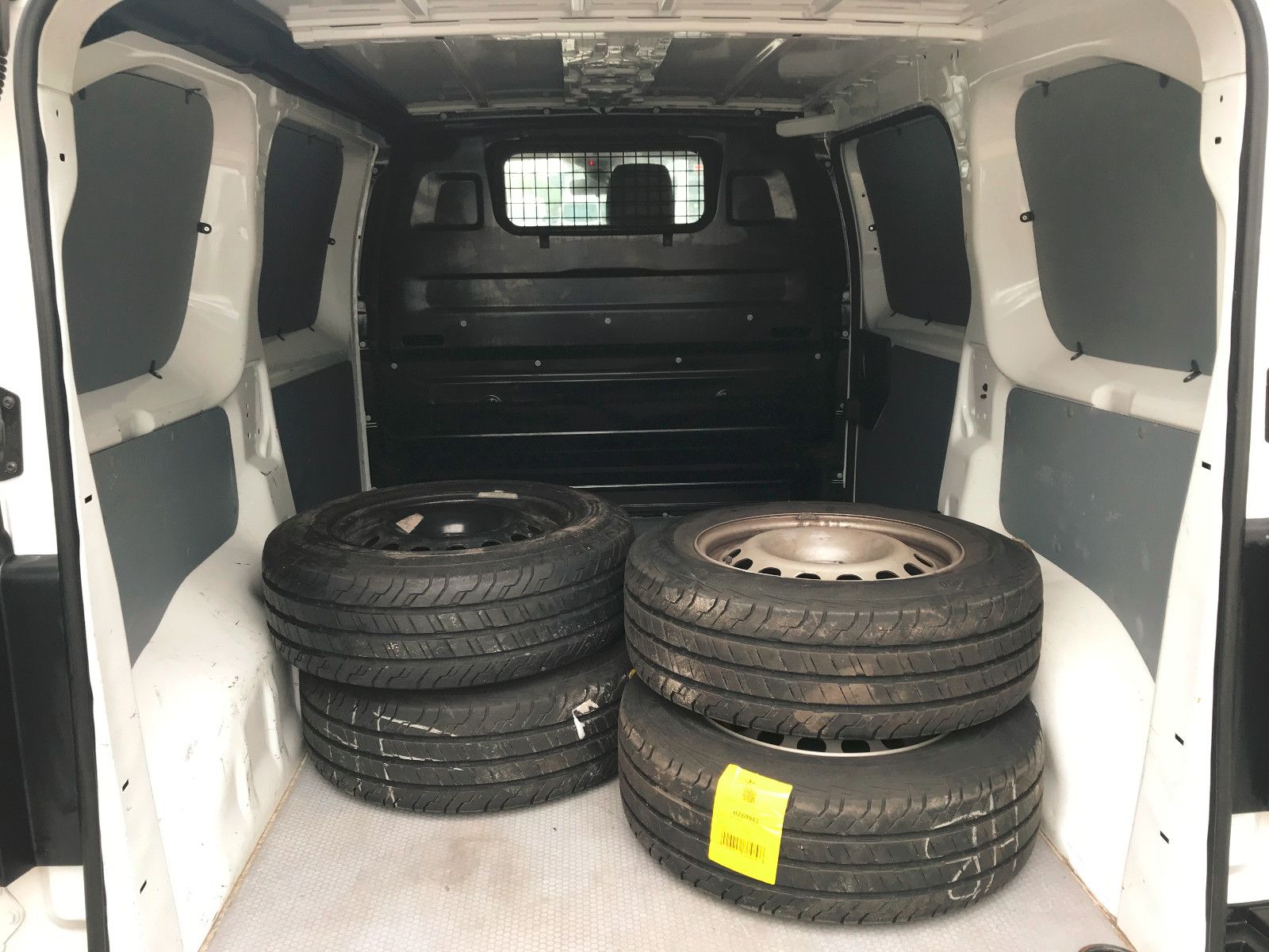 Fahrzeugabbildung Peugeot Expert Kasten Premium L2,Navi,SHZ,PDC,SHg
