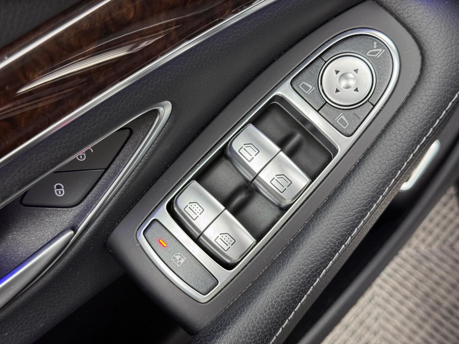 Fahrzeugabbildung Mercedes-Benz L 4MATIC/CHAUFFEUR/3xTV/BURM/PANO/DISTRO/HUD/360
