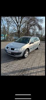 Renault Megane 1,6 16 V Grandtour 2 BJ 200... - Renault Megane aus 2004: Kombi