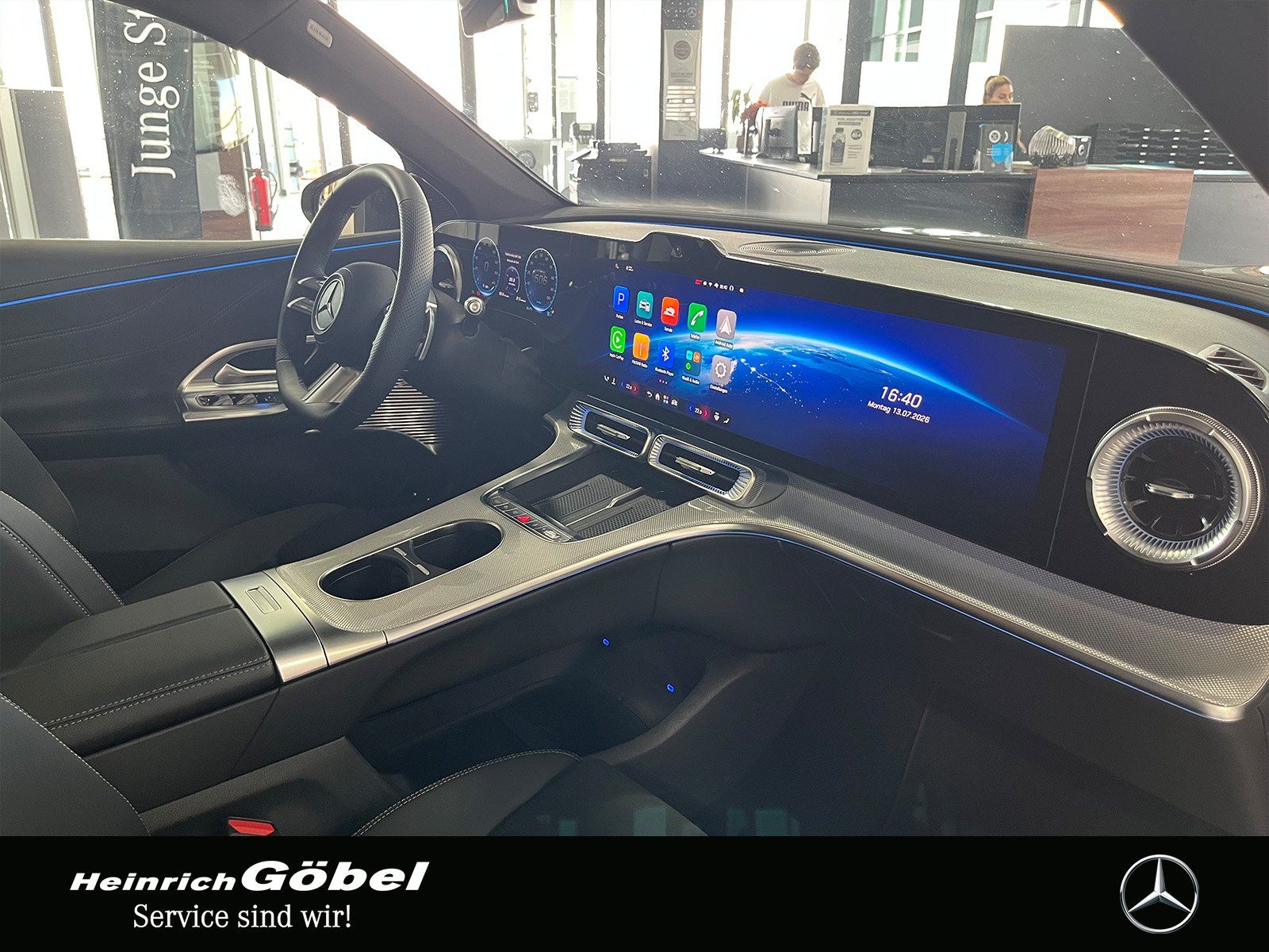 Fahrzeugabbildung Mercedes-Benz GLC 400 4M EQ AMG+PANO+HYPERSCREEN+BURMESTER