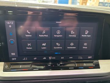 Ford Grand Tourneo Connect PHEV Titanium