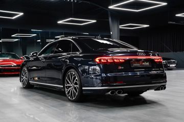Audi S8 - 5