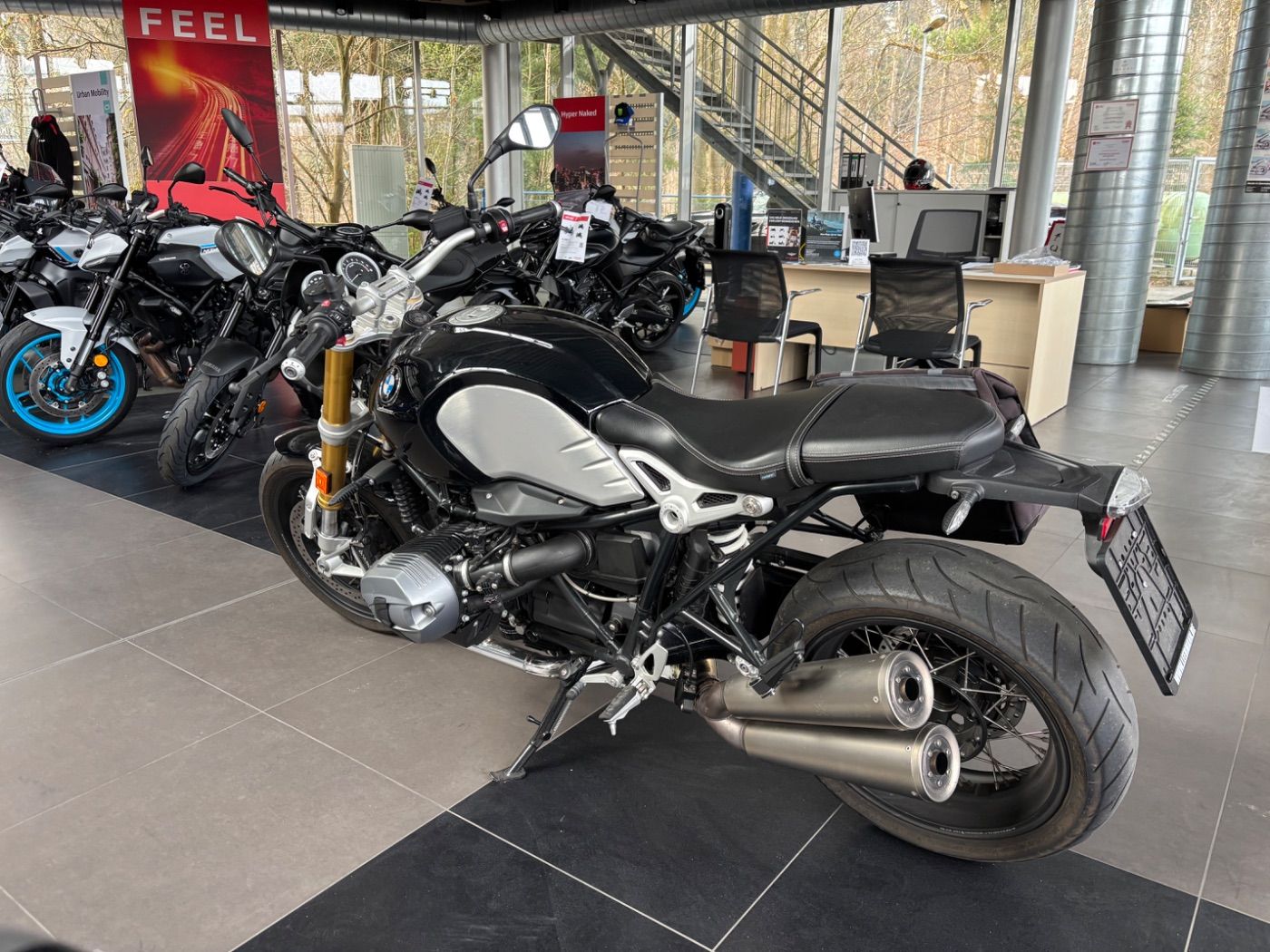 Fahrzeugabbildung BMW R nine T viel Zubehör