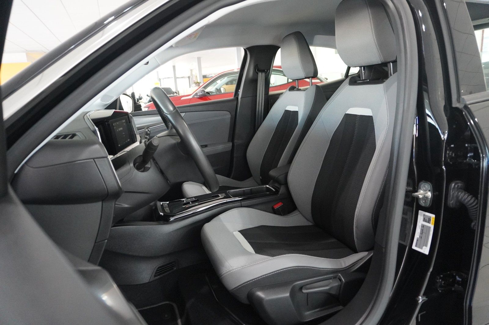 Fahrzeugabbildung Opel Mokka-e ELEGANCE 3-PHASIG NAVI/LED/KAMERA/DAB+