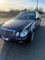 Mercedes-Benz E 200 NGT BlueEFFICIENCY CLA... - Mercedes-Benz E 200 mit CNG-Antrieb