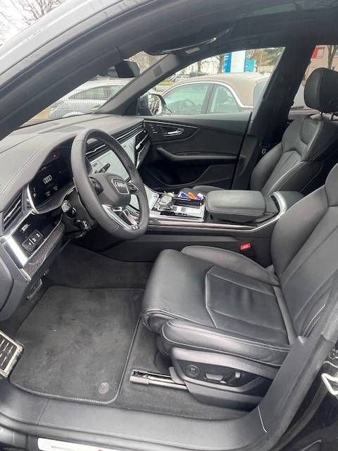Fahrzeugabbildung Audi SQ8 AT//AHK, Standheizg.,Matrixlicht,Pano,RFK, P