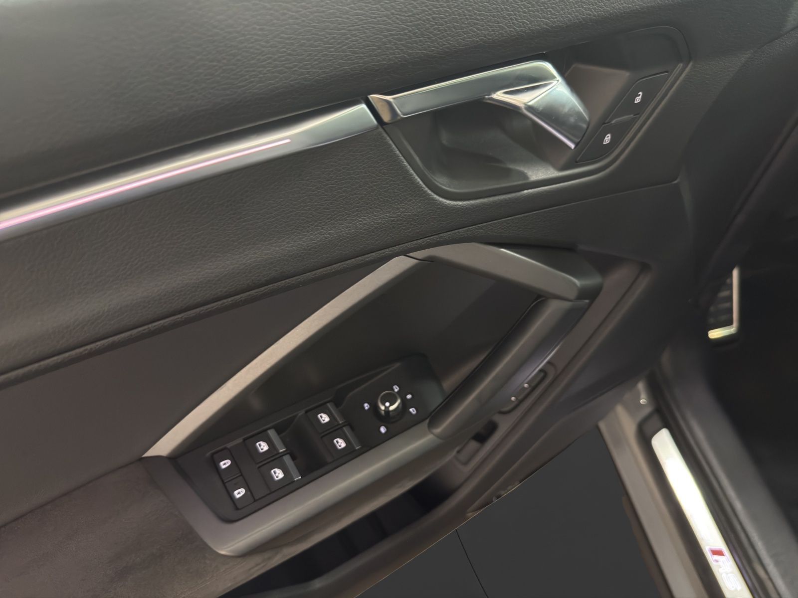 Audi RSQ3 - Bild 10