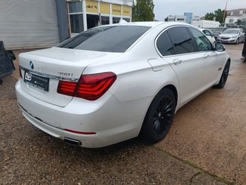 BMW 750 - 6