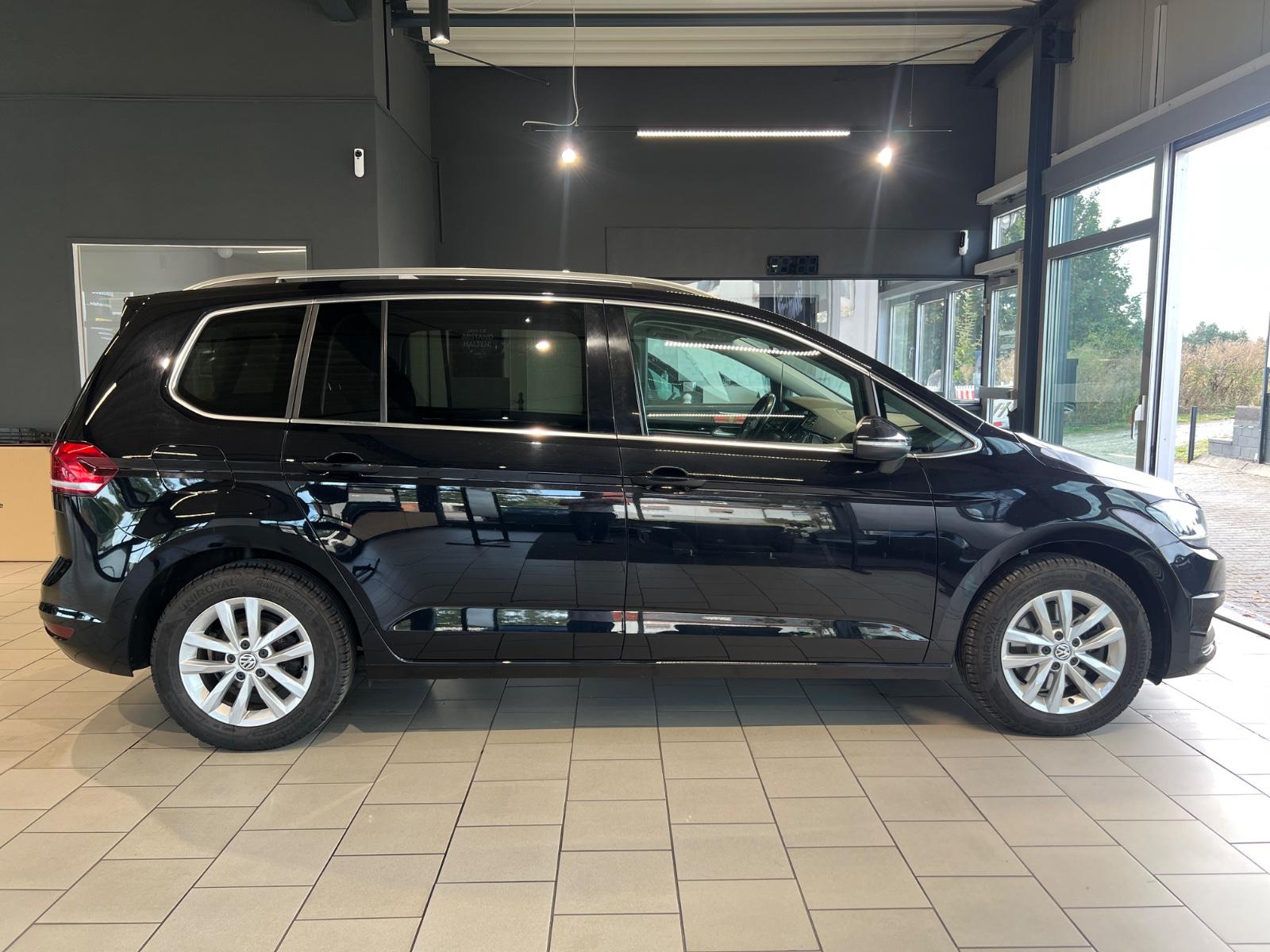 Volkswagen Touran Highline*ALCANTARA*PANO*AHK