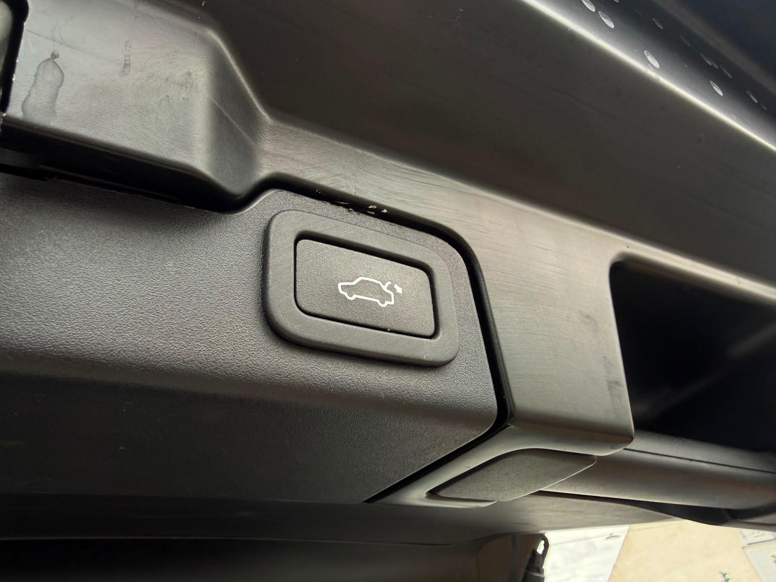 Land Rover Range Rover Evoque HSE Dynamic NAVI/XENON/LEDER