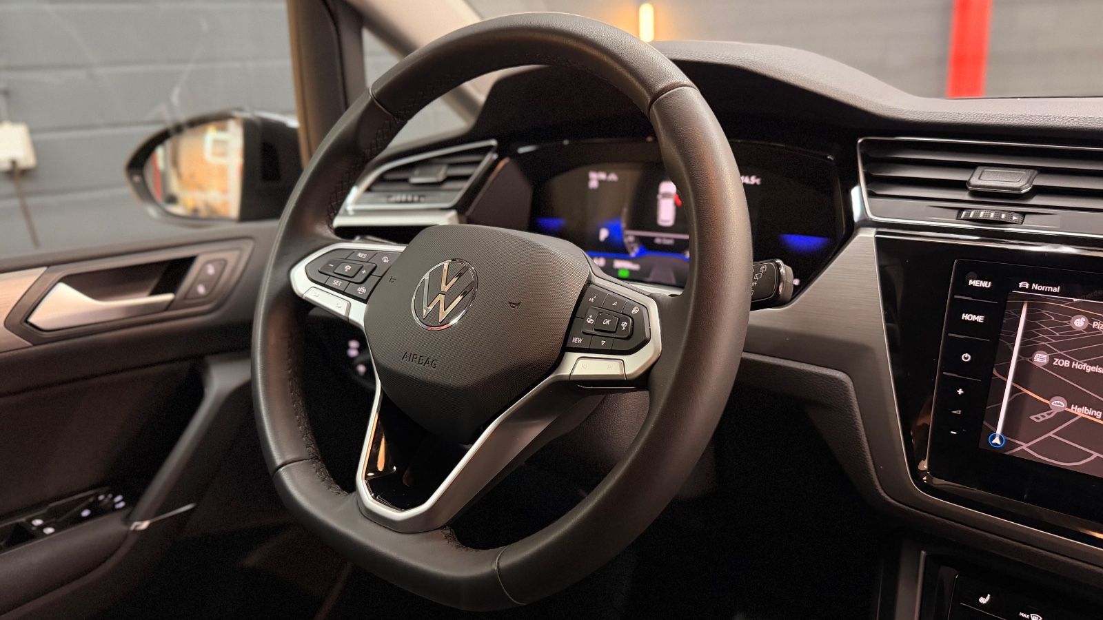 VW Touran Touran Highline AHK|Dynaudio|Massage|7-Si|Kamera Vorschau 20