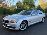 BMW 730D*2.Hand*Scheckheft*Head-Up*Gepflegt* - silberne BMW 730