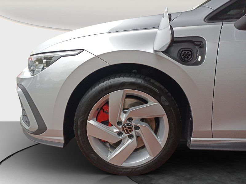 Fahrzeugabbildung Volkswagen Golf VIII  1.4 eHybrid DSG GTE