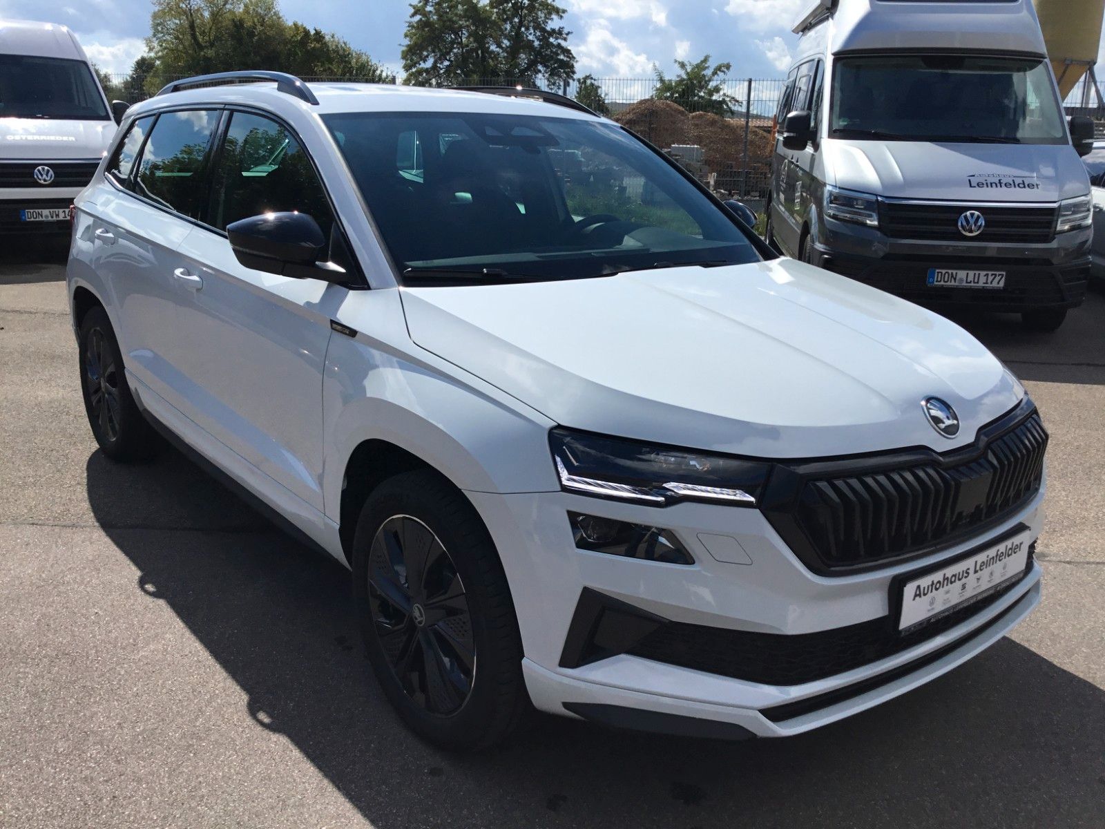 Fahrzeugabbildung SKODA Karoq 2.0l TSI DSG 4x4 Sportline+AHK+Matrix+Pano