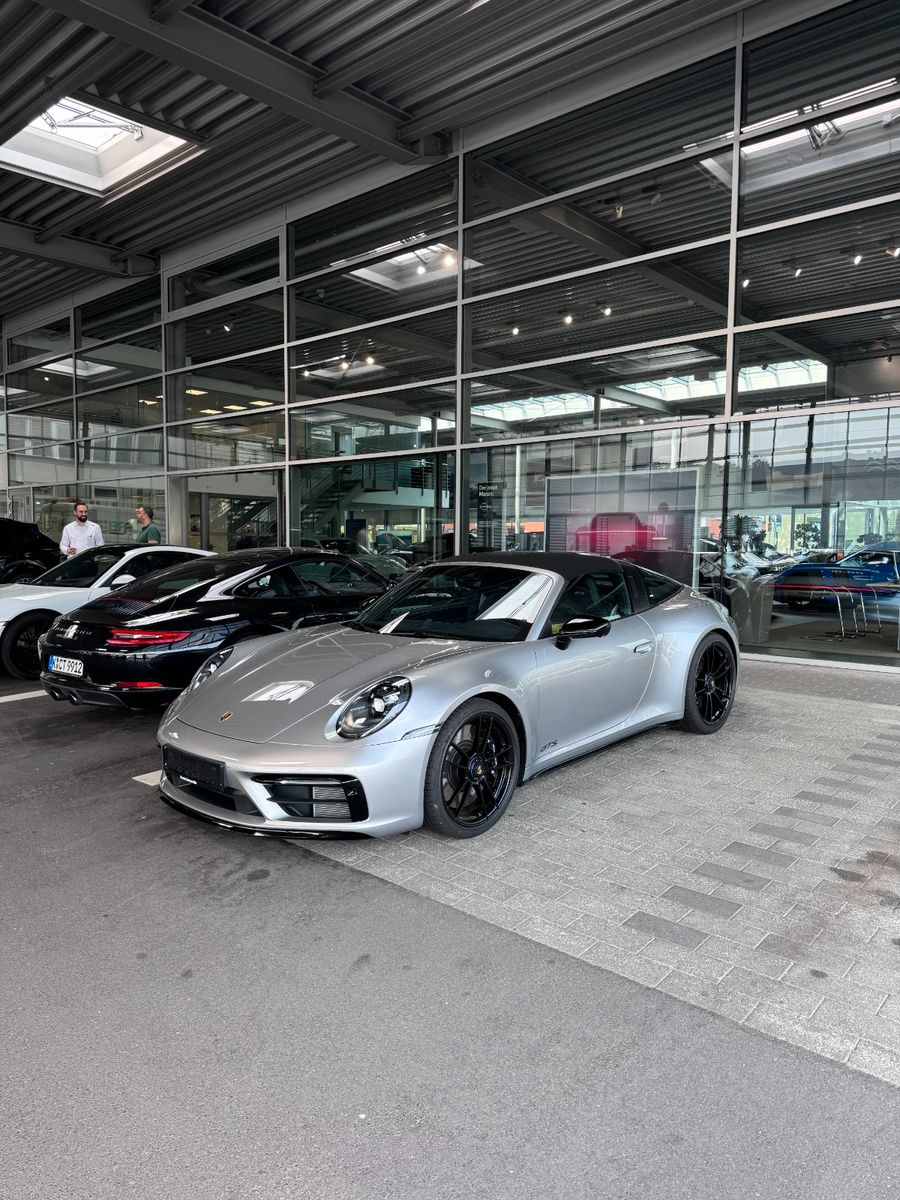 PORSCHE 911 (992.1) Targa 4 GTS | GT-Silbermetallic