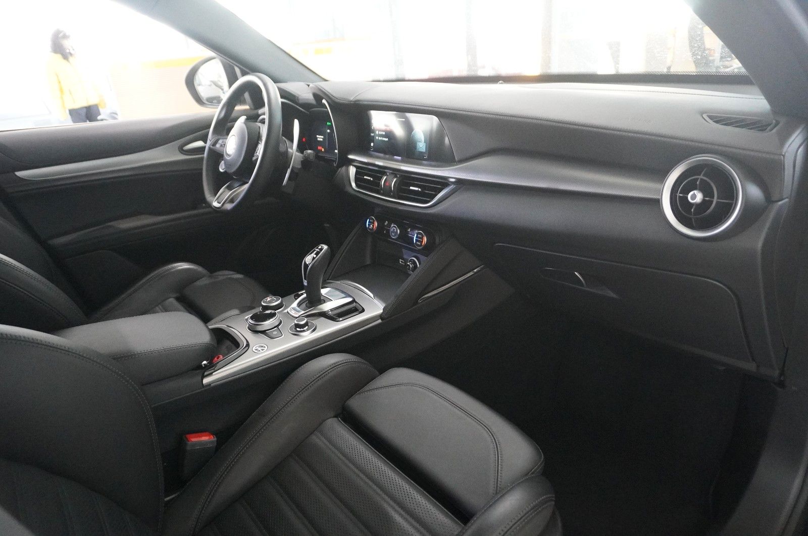 Fahrzeugabbildung Alfa Romeo Stelvio 2.2D VELOCE Q4 NAVI/LED/KAMERA/MATRIX/SH