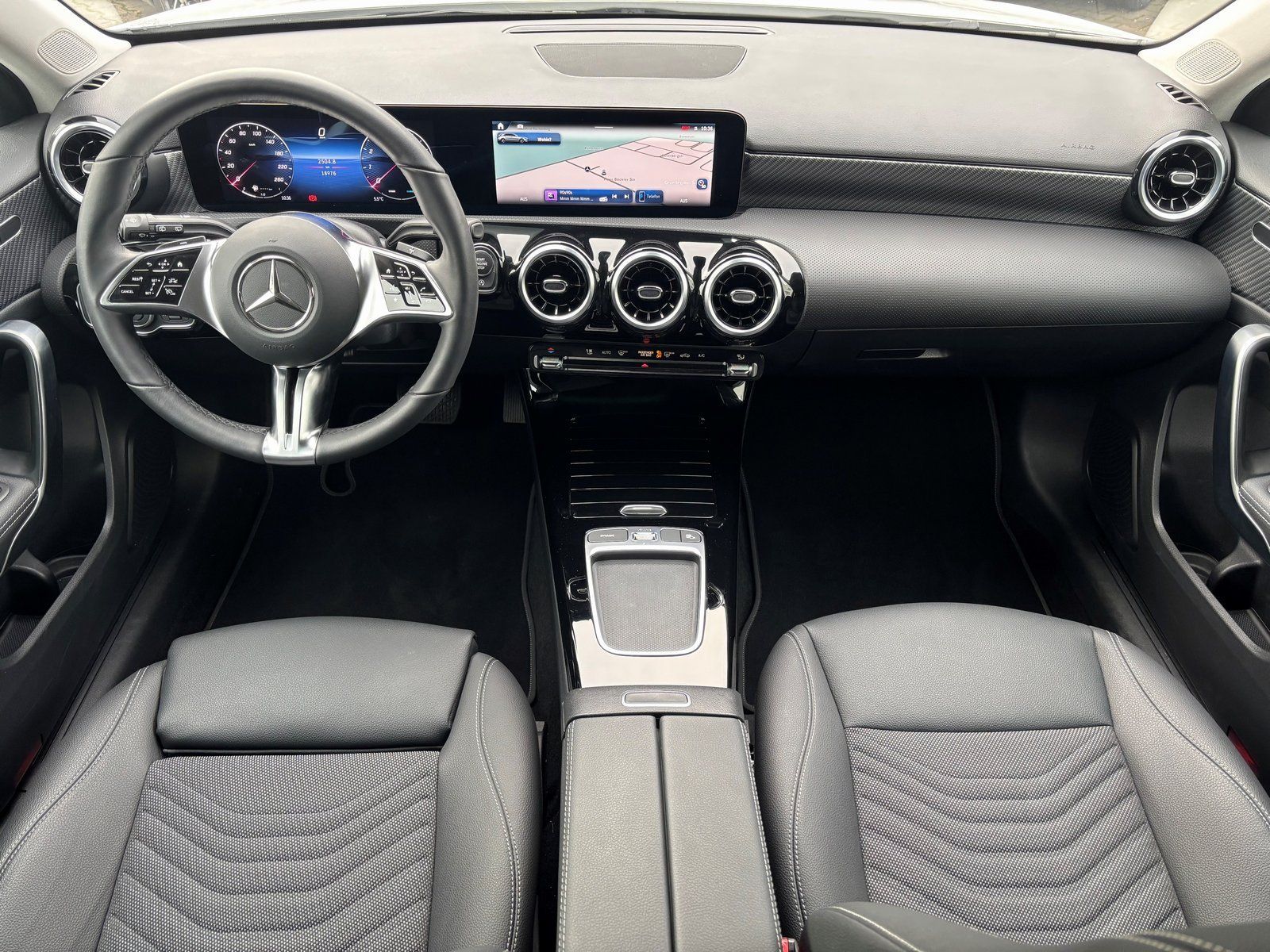 Fahrzeugabbildung Mercedes-Benz A 180 PROGRESSIVE*LED*KAMERA*SPURHALTE*