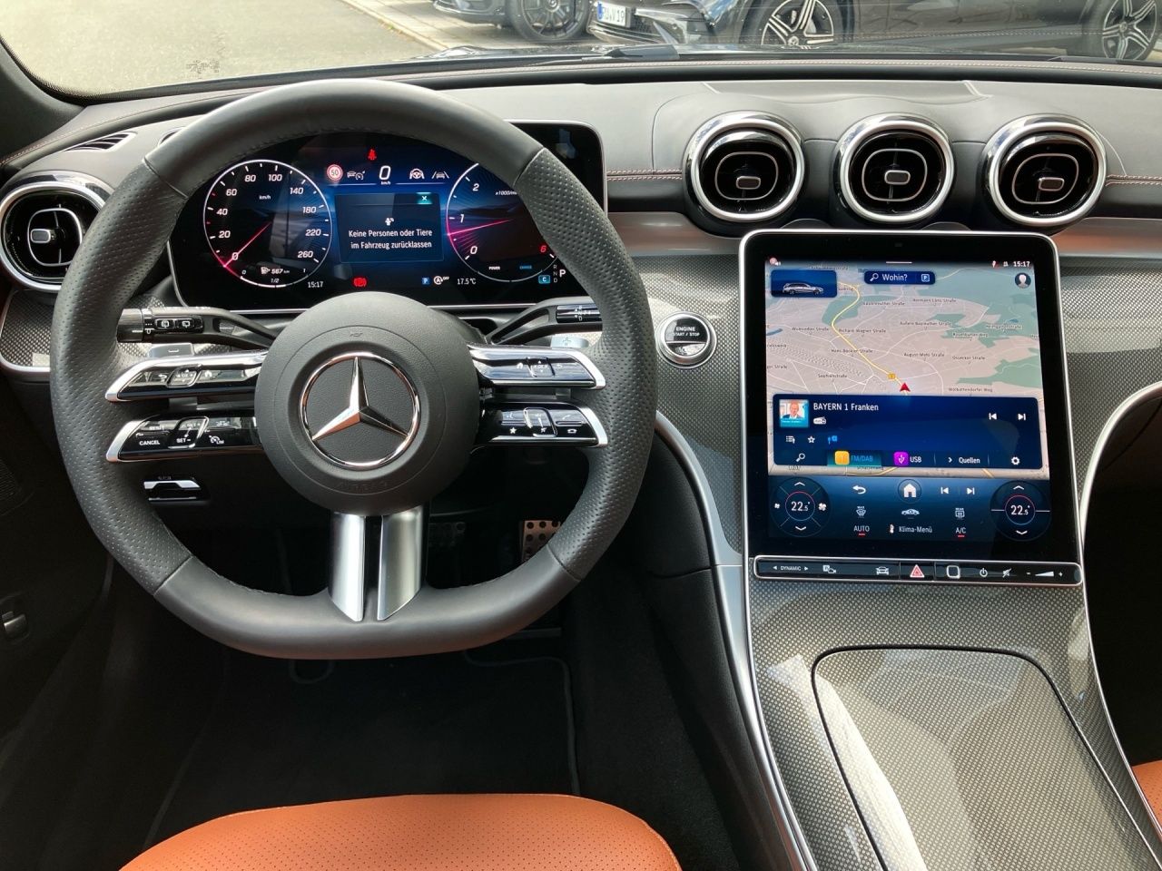 Fahrzeugabbildung Mercedes-Benz C 300 d T AMG AHK+Pano+Night+FahrassPak+Ambi+Kam