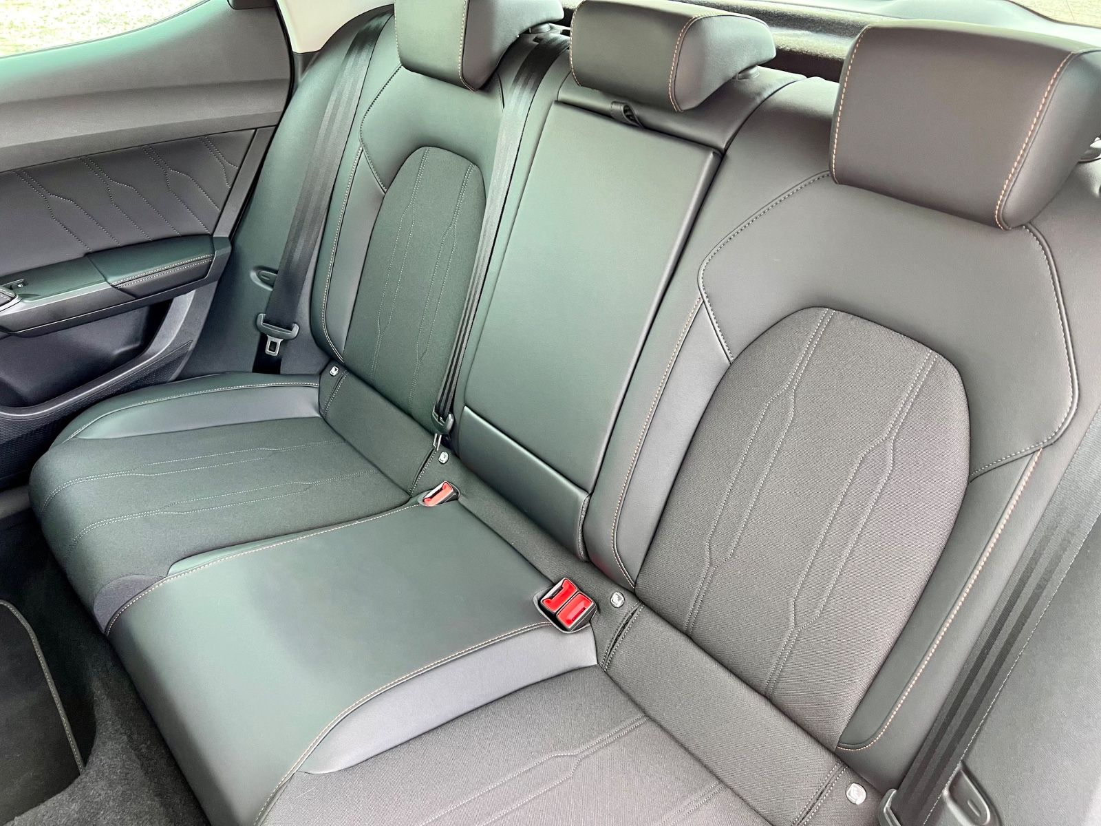 CUPRA Leon AAC LED ISOFIX L+R SENSOR