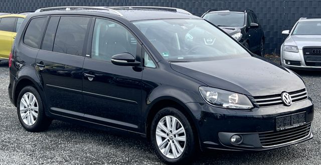 Volkswagen Touran Style 2,0 TDI      1. Hand Scheckheft