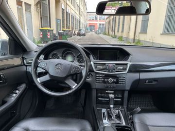 Mercedes E 250 - 5