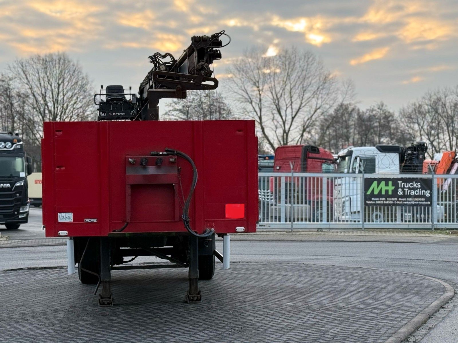 Fahrzeugabbildung Andere Robbert SOK  121 Baustoffpritsche Terex LK