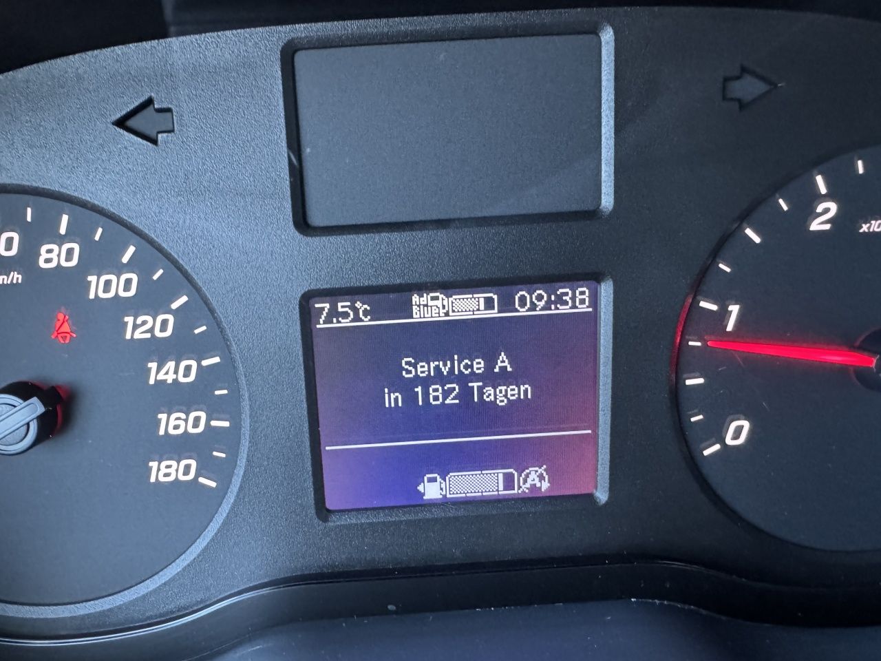 Fahrzeugabbildung Mercedes-Benz Sprinter 315 CDI Tourer Dachklima*9-Sitze*MBUX