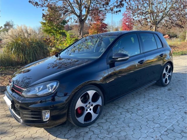 Volkswagen Golf 2.0 TSI DSG GTI GTI