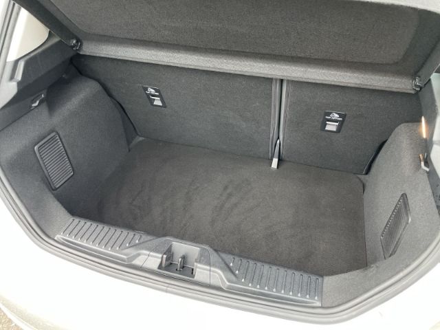 Fahrzeugabbildung Ford Fiesta 1.0 EcoBoost Cool & Connect DAB, Tempomat