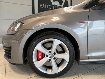 Volkswagen Golf - 5