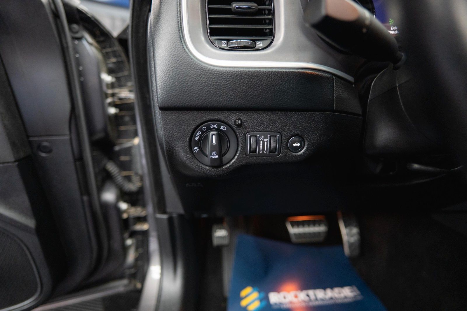 Fahrzeugabbildung Dodge Charger 5.7 V8 HEMI R/T KONG Night Performance