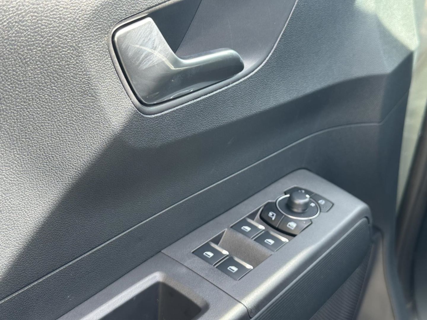 Fahrzeugabbildung Ford Tourneo Courier Active 1.0 EcoBoost WINTERPAKET