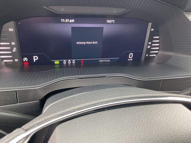 Superb Combi 2.0 TDI DSG Style PDC SHZ NAVI ACC