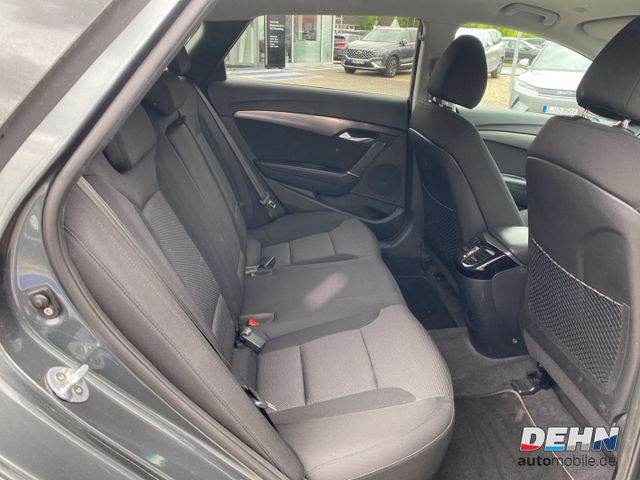 Hyundai i40cw 1.6 GDI blue Space Sicherheits-Navigation
