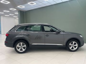Audi Q7 - 7